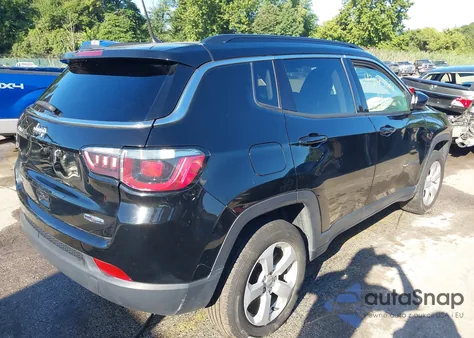 2018 Jeep Compass Latitude 4X4 from USA, damaged, VIN 3C4NJDBB5JT418695